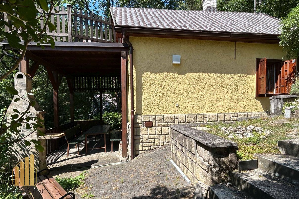 Dvojpodlažná murovaná chata v Dobrej Vode, Trnava – fotka 3